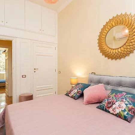 Ludovisi By In Apartment Rom
