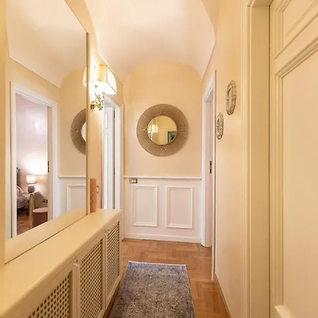 Ludovisi By In Apartment Rom