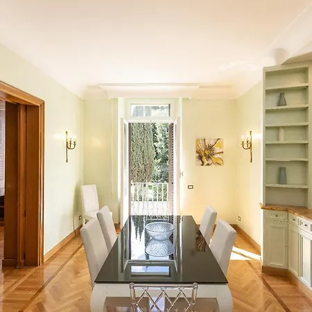 Ludovisi By In Apartment Rom