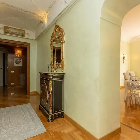 Ludovisi By In Apartment *